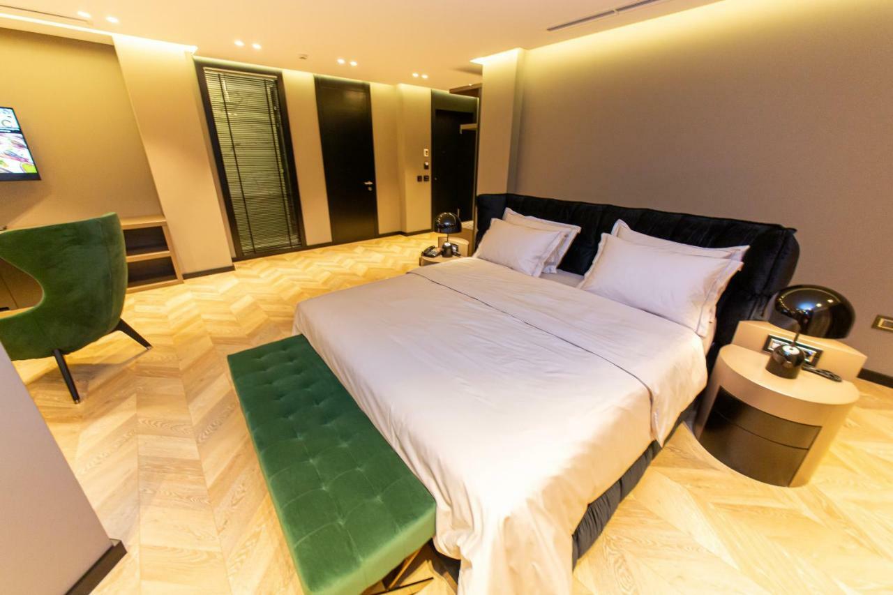 Hotel Unik Тирана Экстерьер фото
